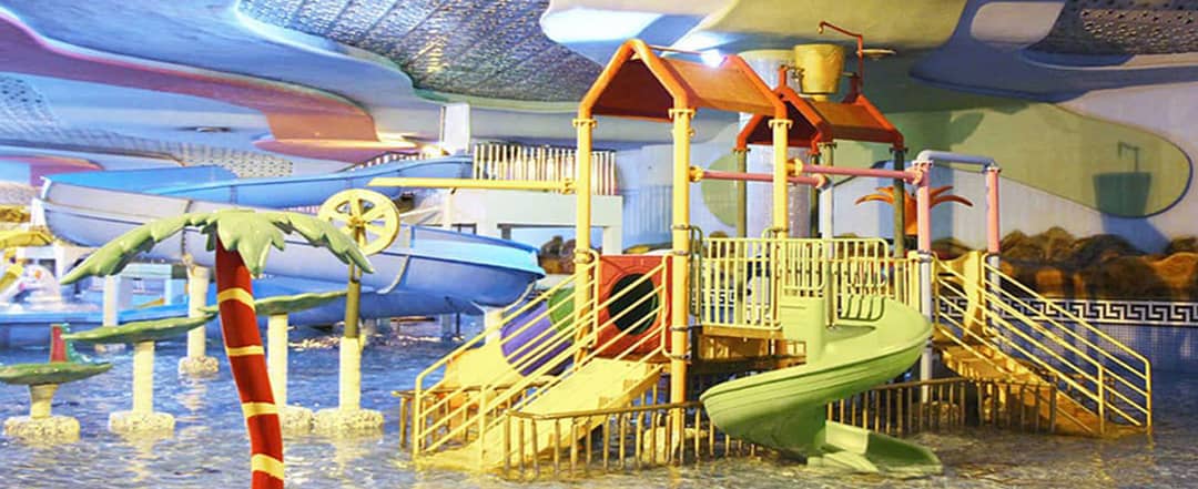 پارک آبی سرزمین موجهای خروشان مشهد